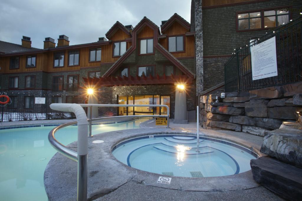 Platinum Suites Resort - Vacation Rentals Canmore Ngoại thất bức ảnh